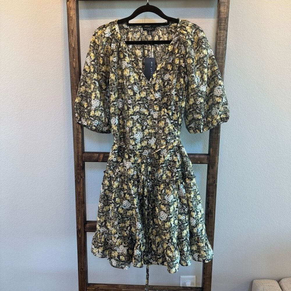 NWT Current Air M Gray Floral Wrap Dress Ruffle Mini V-Neck Puff Sleeve Cottage - Picture 5 of 9